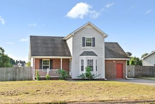 3282 N Senseney Cir, Clarksville, TN 37042