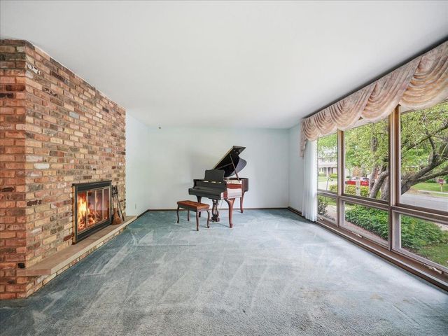 5302 Comanche Way, Madison, WI 53704