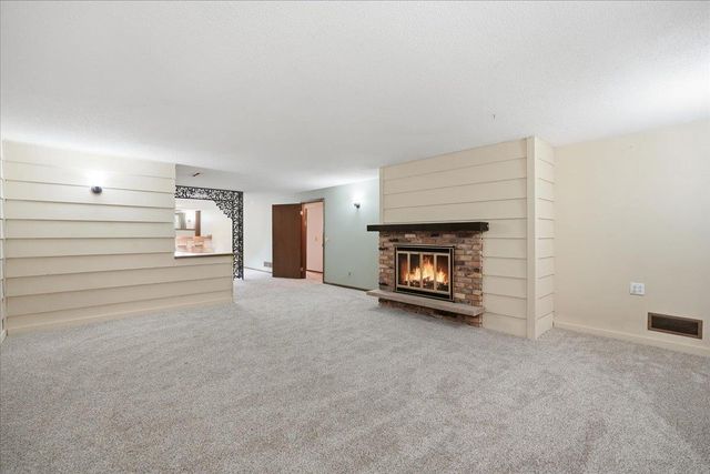 5302 Comanche Way, Madison, WI 53704