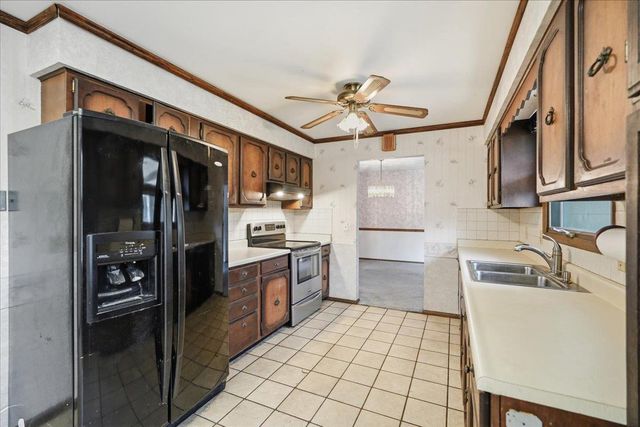 5302 Comanche Way, Madison, WI 53704