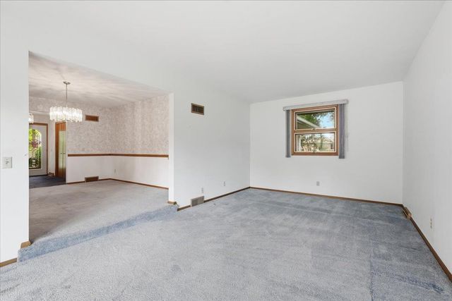 5302 Comanche Way, Madison, WI 53704