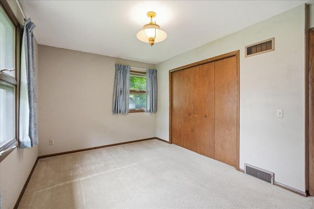 5302 Comanche Way, Madison, WI 53704