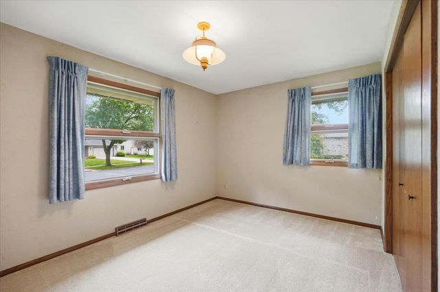 5302 Comanche Way, Madison, WI 53704