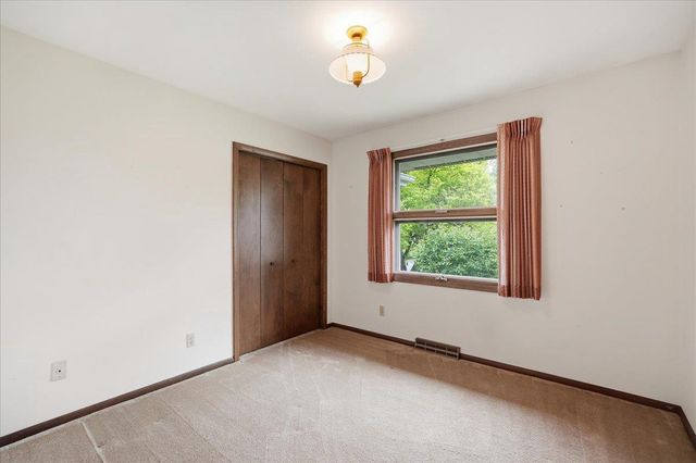 5302 Comanche Way, Madison, WI 53704