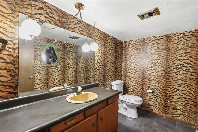 5302 Comanche Way, Madison, WI 53704