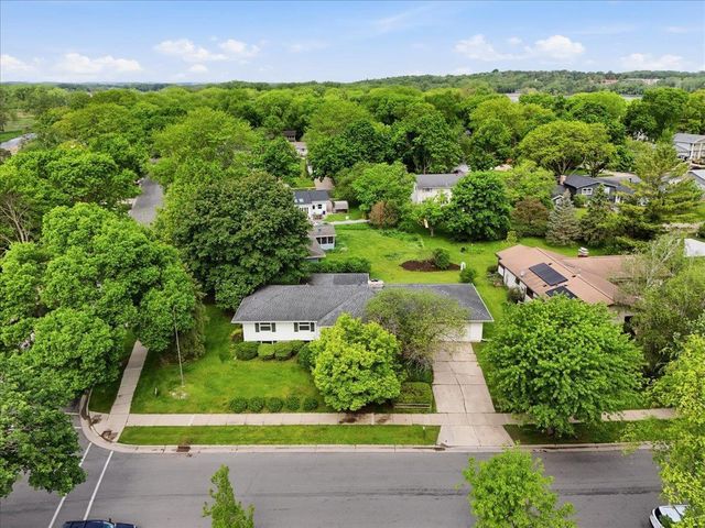 5302 Comanche Way, Madison, WI 53704