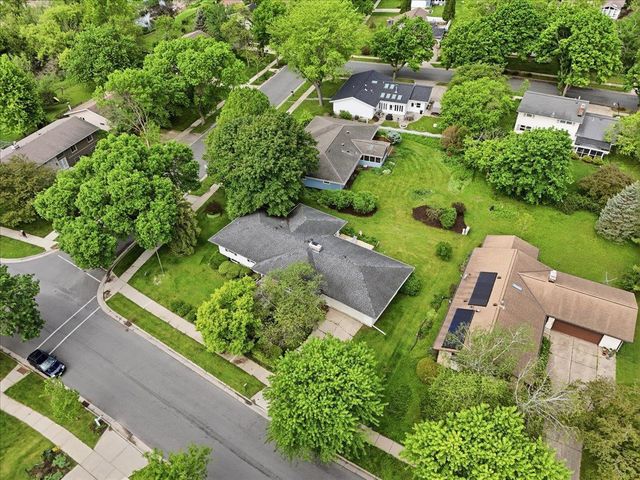 5302 Comanche Way, Madison, WI 53704