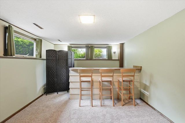 5302 Comanche Way, Madison, WI 53704
