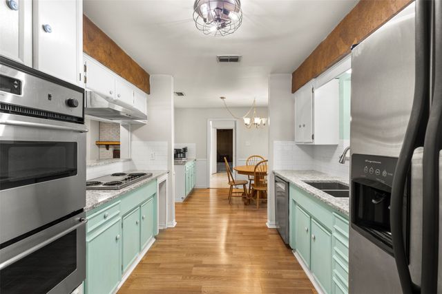103 Cedar Drive, Oak Leaf, TX 75154