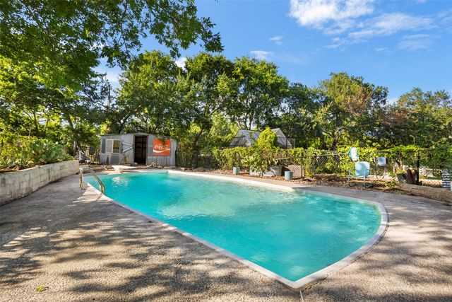 103 Cedar Drive, Oak Leaf, TX 75154