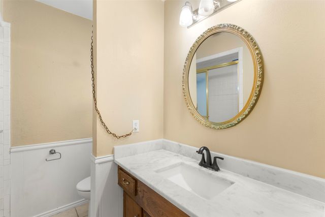 103 Cedar Drive, Oak Leaf, TX 75154