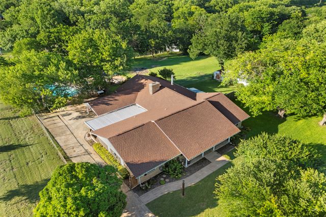 103 Cedar Drive, Oak Leaf, TX 75154