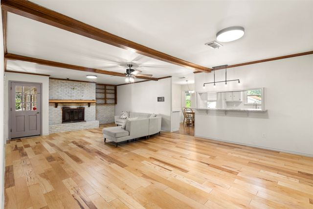 103 Cedar Drive, Oak Leaf, TX 75154