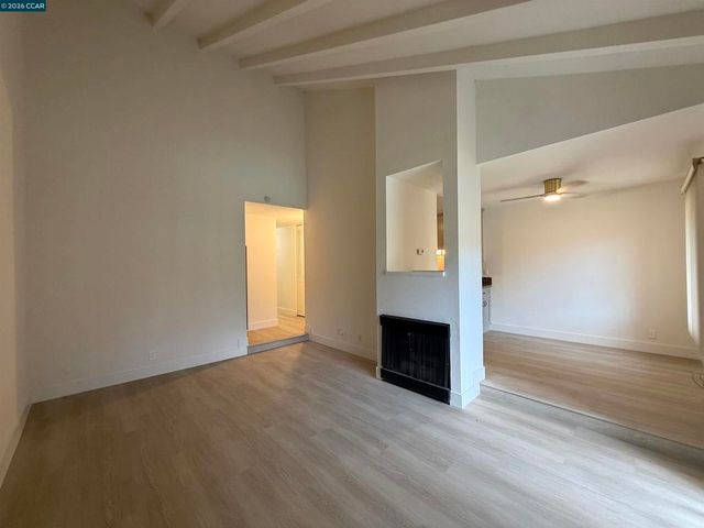 2564 Walnut Blvd, Walnut Creek, CA 94596