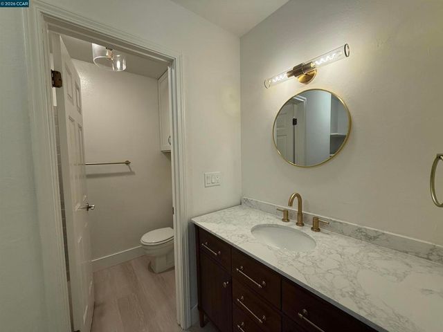 2564 Walnut Blvd, Walnut Creek, CA 94596