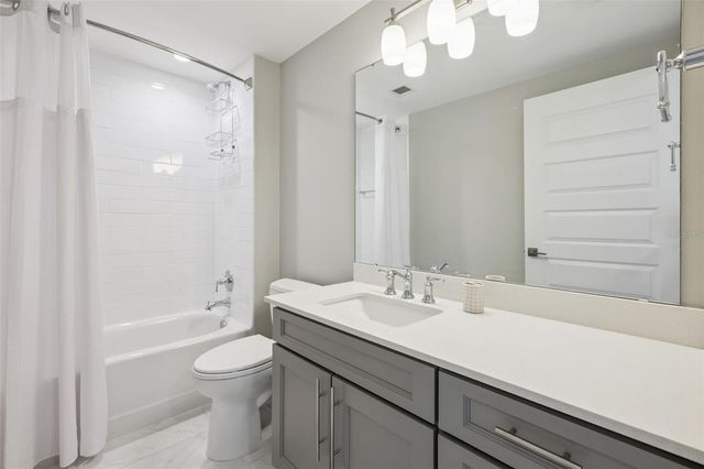 16300 COUNTY ROAD 455 302, Montverde, FL 34756