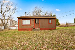 5094 Coshocton Drive, Waterford Charter Township, MI 48327