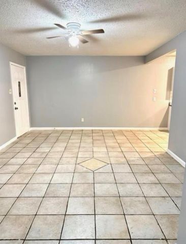 6918 Hirsch Road 6916, Houston, TX 77016