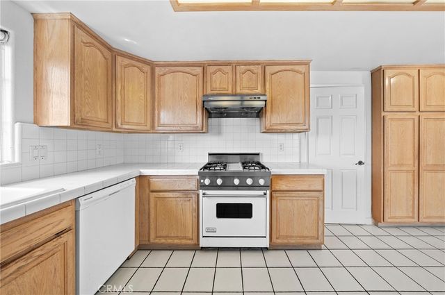 125 E Graves Avenue, Monterey Park, CA 91755