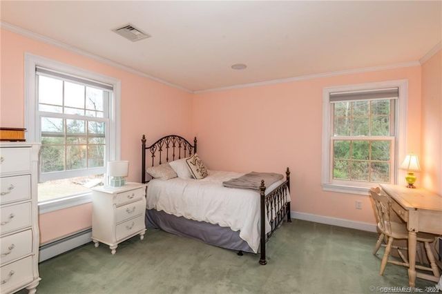 15 Sand Hill Road, Simsbury, CT 06089