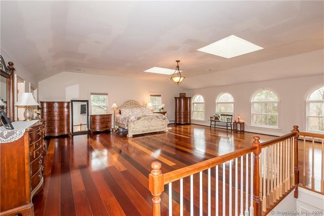 15 Sand Hill Road, Simsbury, CT 06089