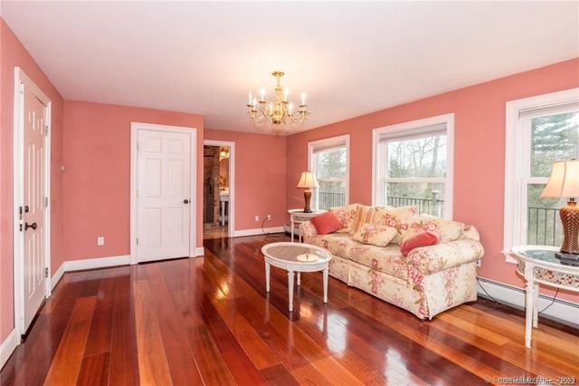 15 Sand Hill Road, Simsbury, CT 06089