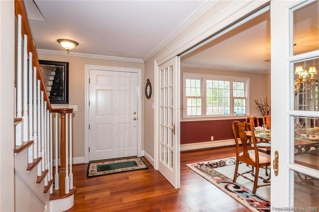 15 Sand Hill Road, Simsbury, CT 06089