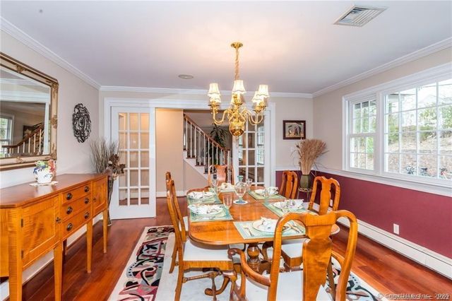 15 Sand Hill Road, Simsbury, CT 06089