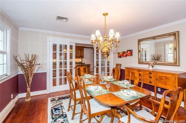 15 Sand Hill Road, Simsbury, CT 06089