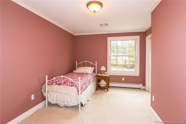 15 Sand Hill Road, Simsbury, CT 06089