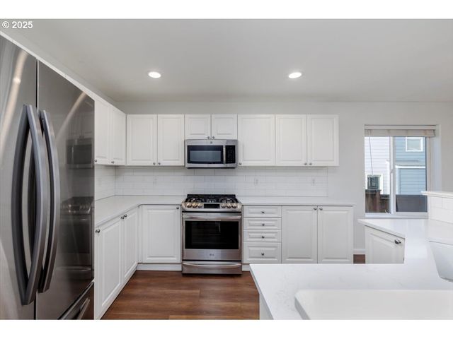 16225 Sw PALERMO Ln, Portland, OR 97223