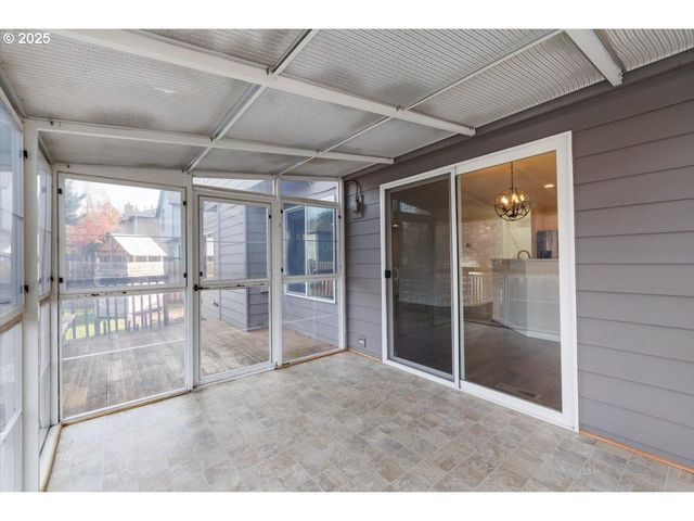 16225 Sw PALERMO Ln, Portland, OR 97223