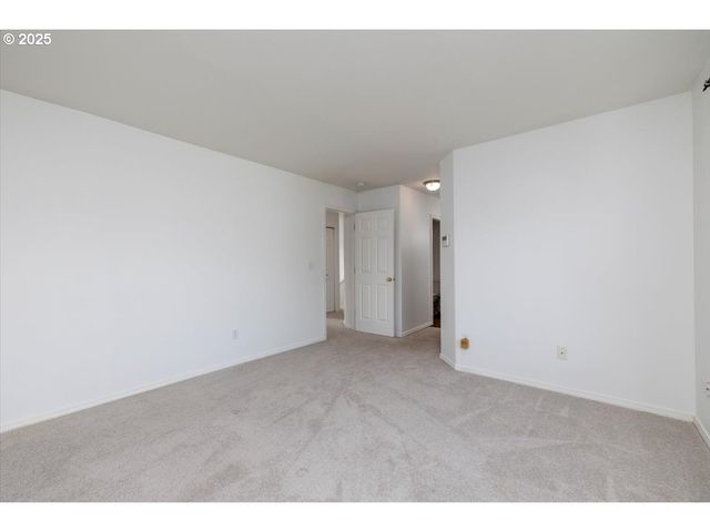 16225 Sw PALERMO Ln, Portland, OR 97223