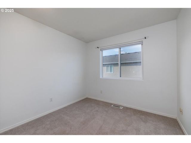 16225 Sw PALERMO Ln, Portland, OR 97223