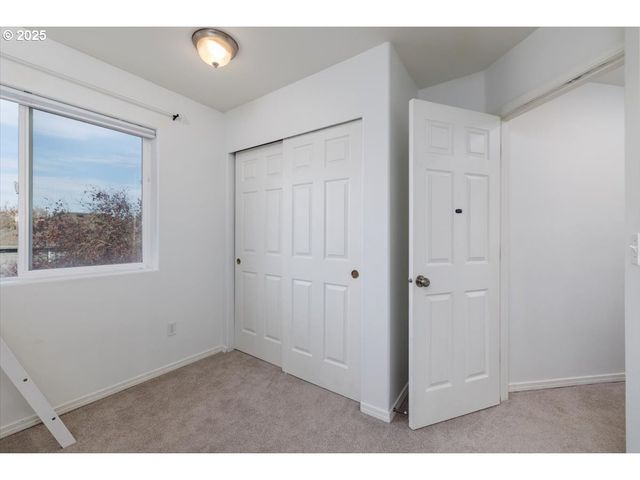 16225 Sw PALERMO Ln, Portland, OR 97223