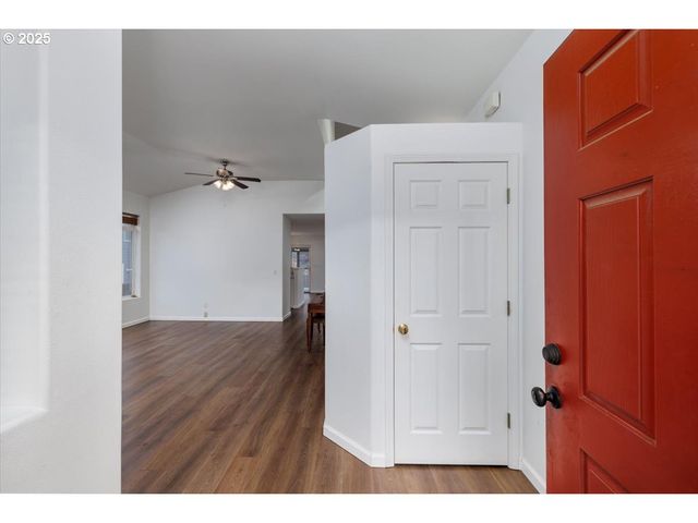 16225 Sw PALERMO Ln, Portland, OR 97223