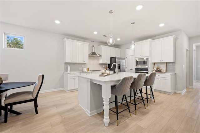 2555 Dixon Place, Lawrenceville, GA 30045