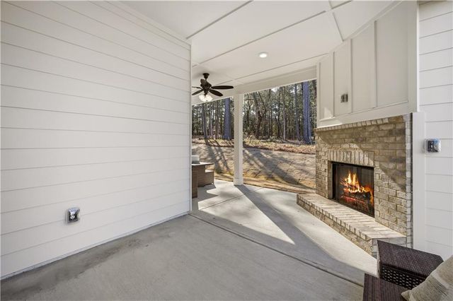 2555 Dixon Place, Lawrenceville, GA 30045