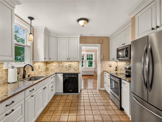 24 Couchman Avenue, Irondequoit, NY 14617