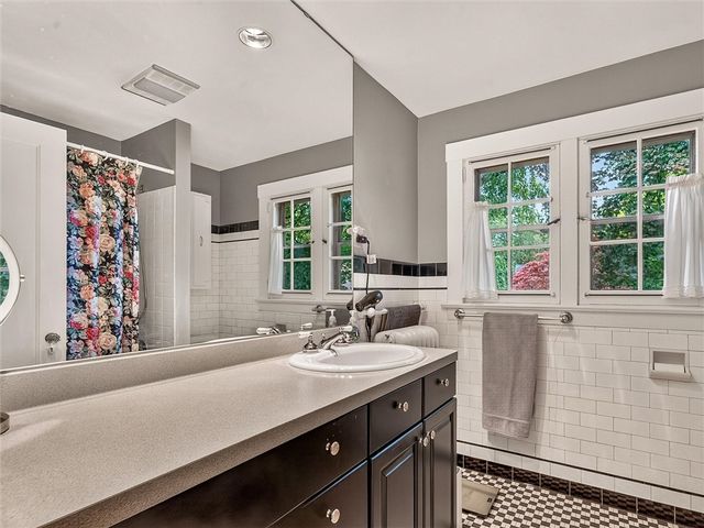 24 Couchman Avenue, Irondequoit, NY 14617