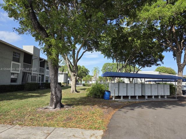 479 NE 210th Cir Terrace 10128, Miami, FL 33179