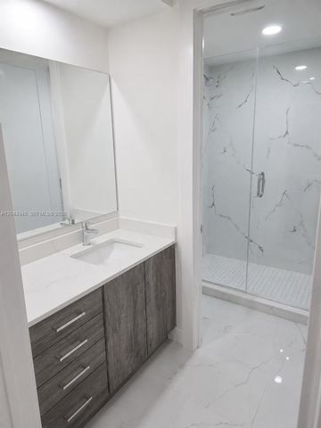 479 NE 210th Cir Terrace 10128, Miami, FL 33179