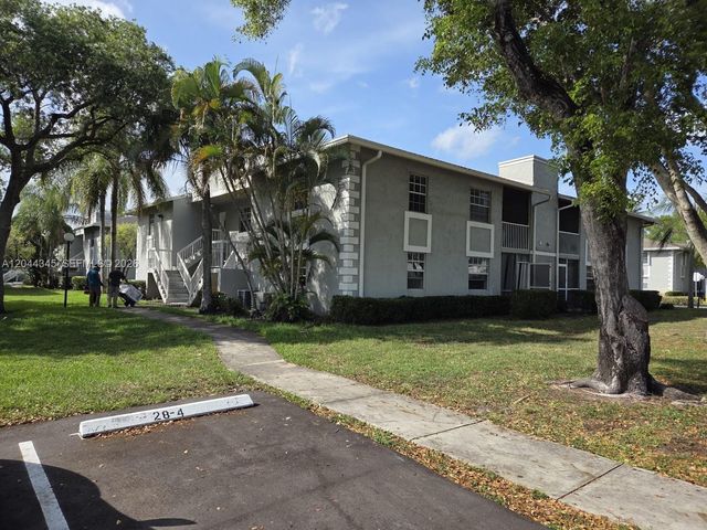 479 NE 210th Cir Terrace 10128, Miami, FL 33179