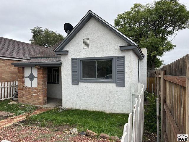1008 W 11th St, Pueblo, CO 81003