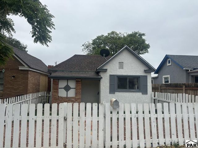 1008 W 11th St, Pueblo, CO 81003
