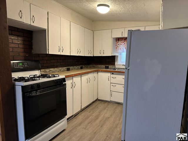 1008 W 11th St, Pueblo, CO 81003