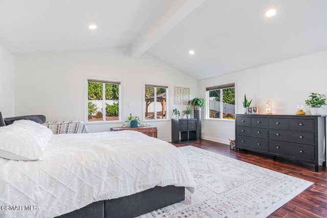 807 Briar Cliff Road, Thousand Oaks, CA 91360