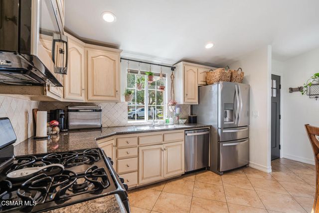 807 Briar Cliff Road, Thousand Oaks, CA 91360