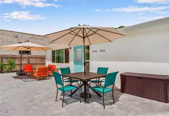 3024 Estey AVE, Naples, FL 34104