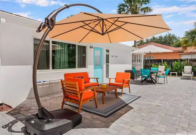 3024 Estey AVE, Naples, FL 34104